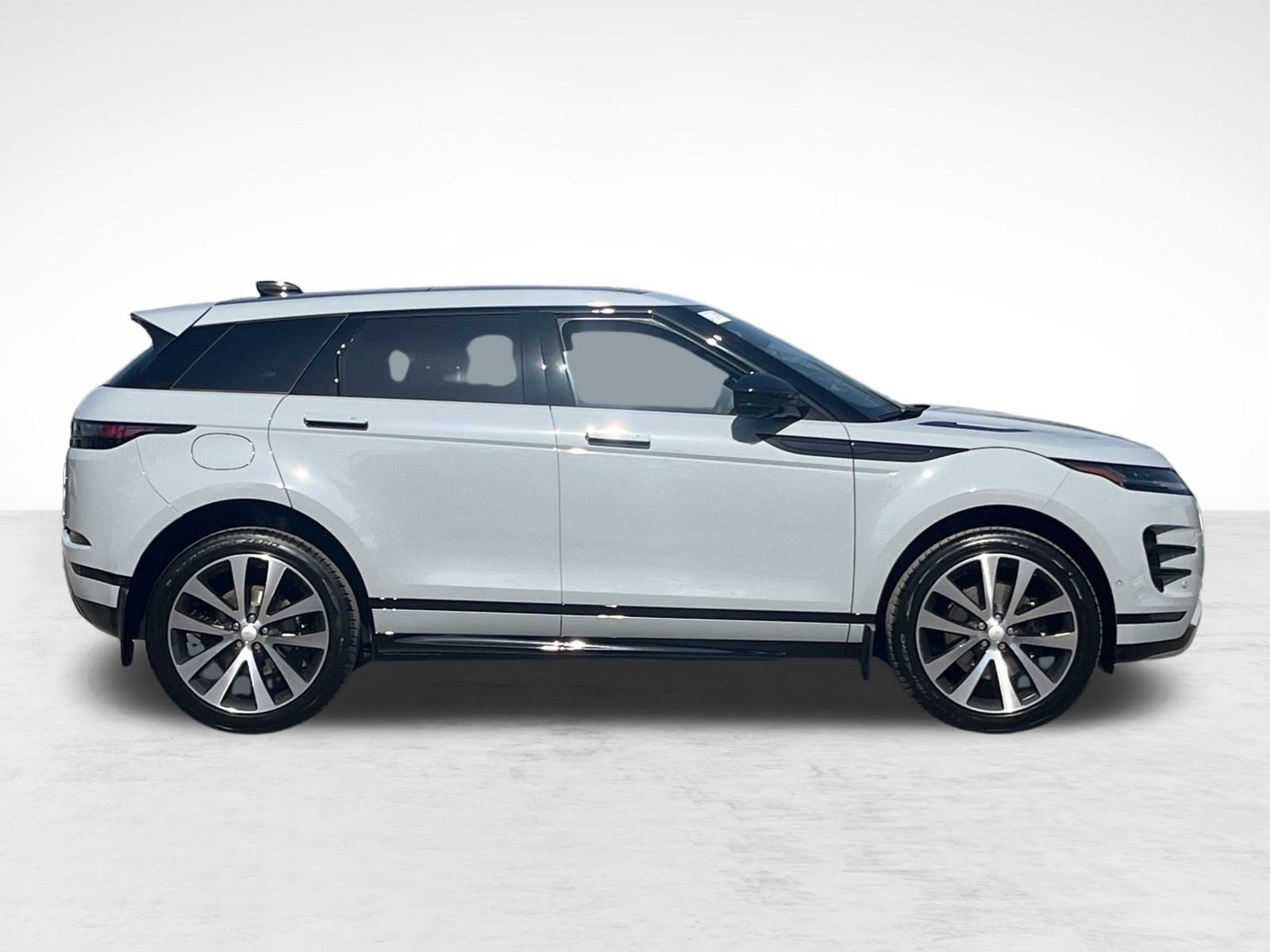 2026 Land Rover Range Rover Evoque Dynamic SE photo 7