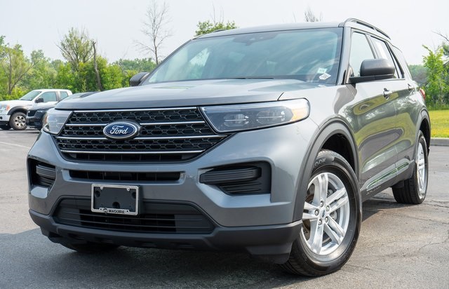 2023 Ford Explorer XLT's photo