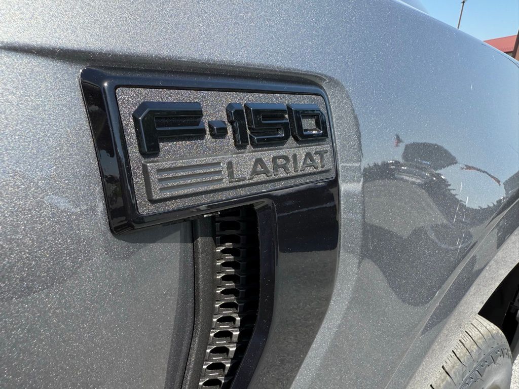 2025 Ford F-150 Lariat photo 10