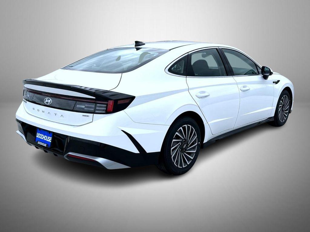 2025 Hyundai Sonata Hybrid SEL photo 5
