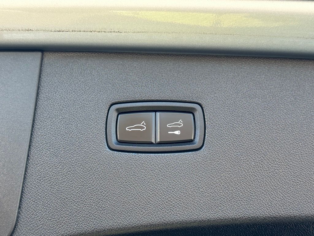 2022 Porsche Cayenne Coupe Base photo 16
