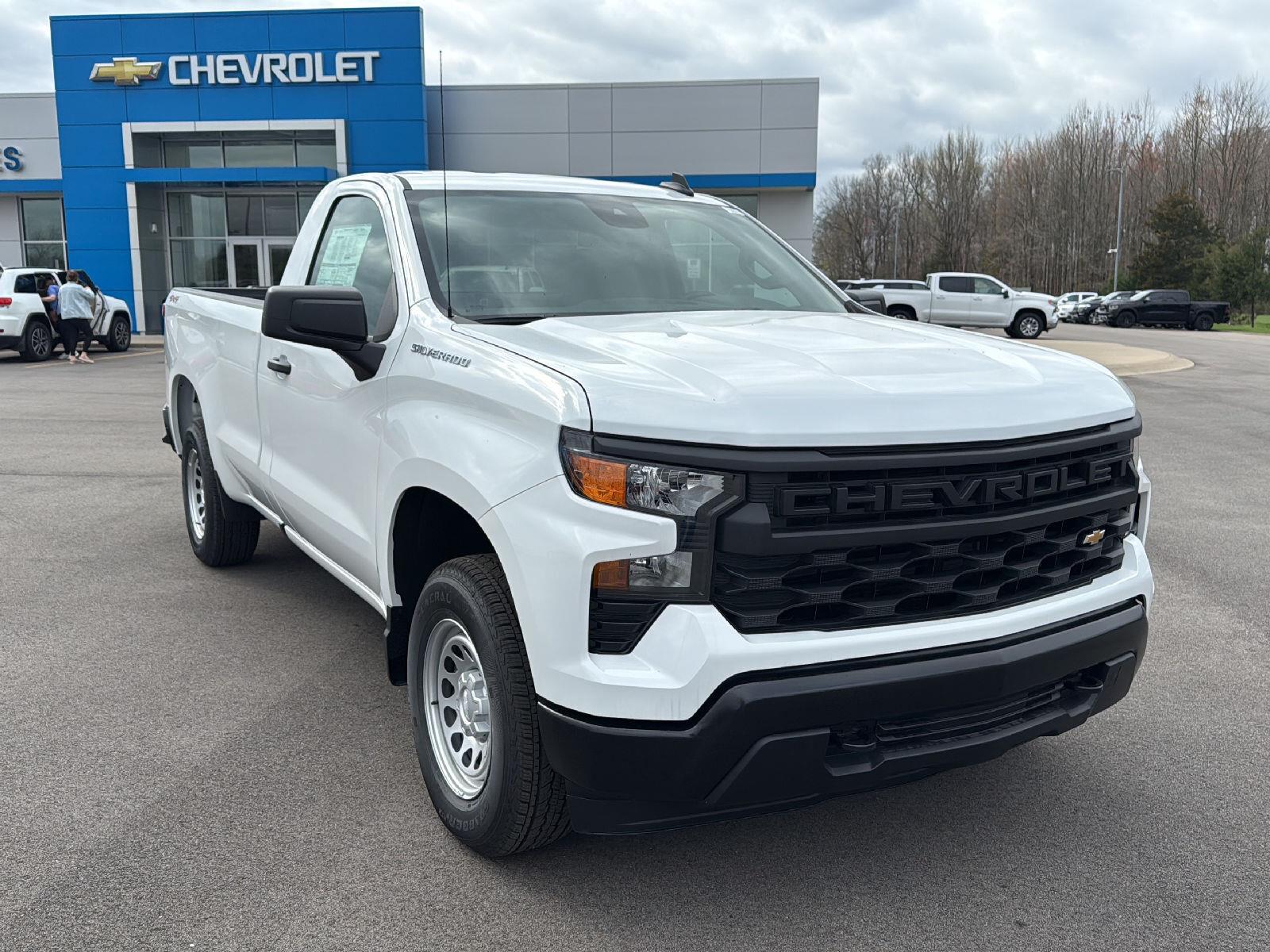 2025 Chevrolet Silverado 1500 photo 2