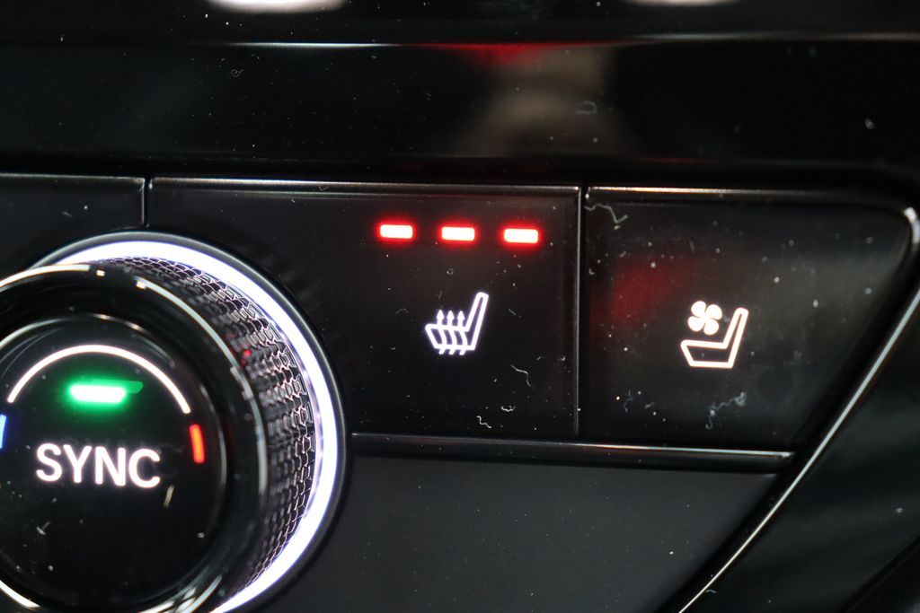 2025 Honda Accord Hybrid Touring photo 23