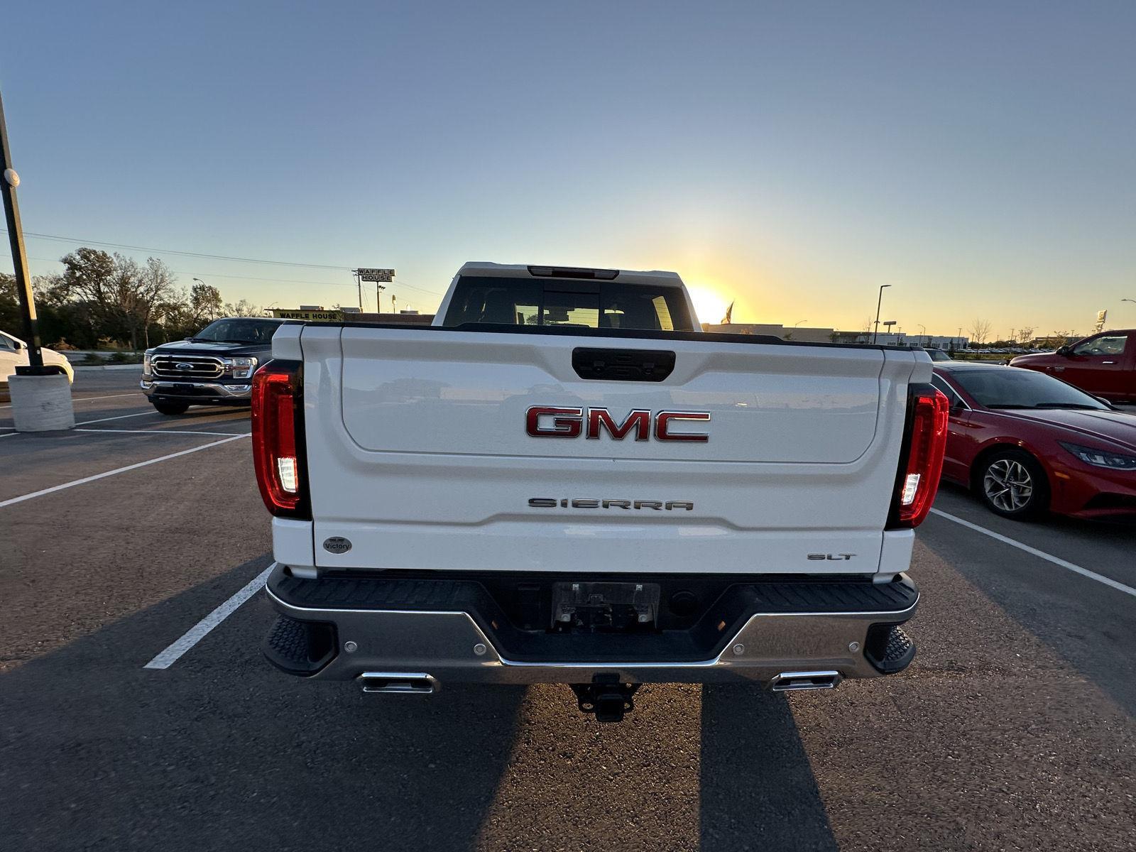 2024 Gmc Sierra 1500 SLT photo 2