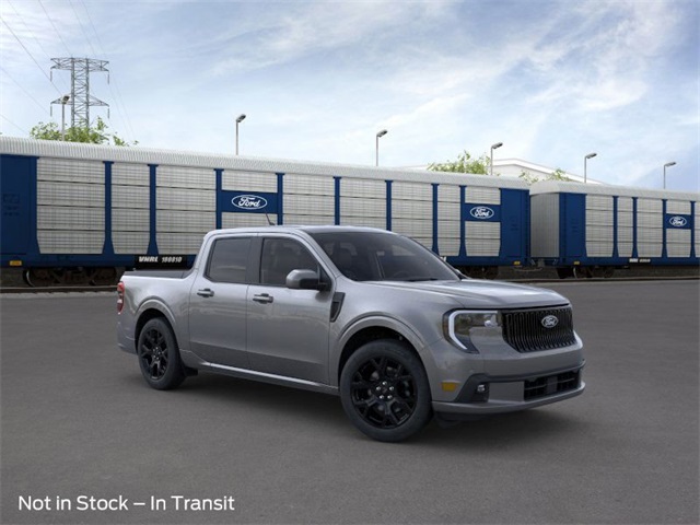 2025 Ford Maverick photo 2
