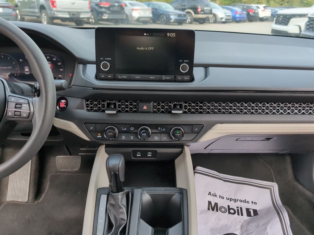 2023 Honda Accord EX photo 16