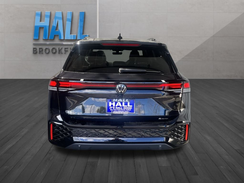 2026 Volkswagen Tiguan SE R-Line Black photo 4