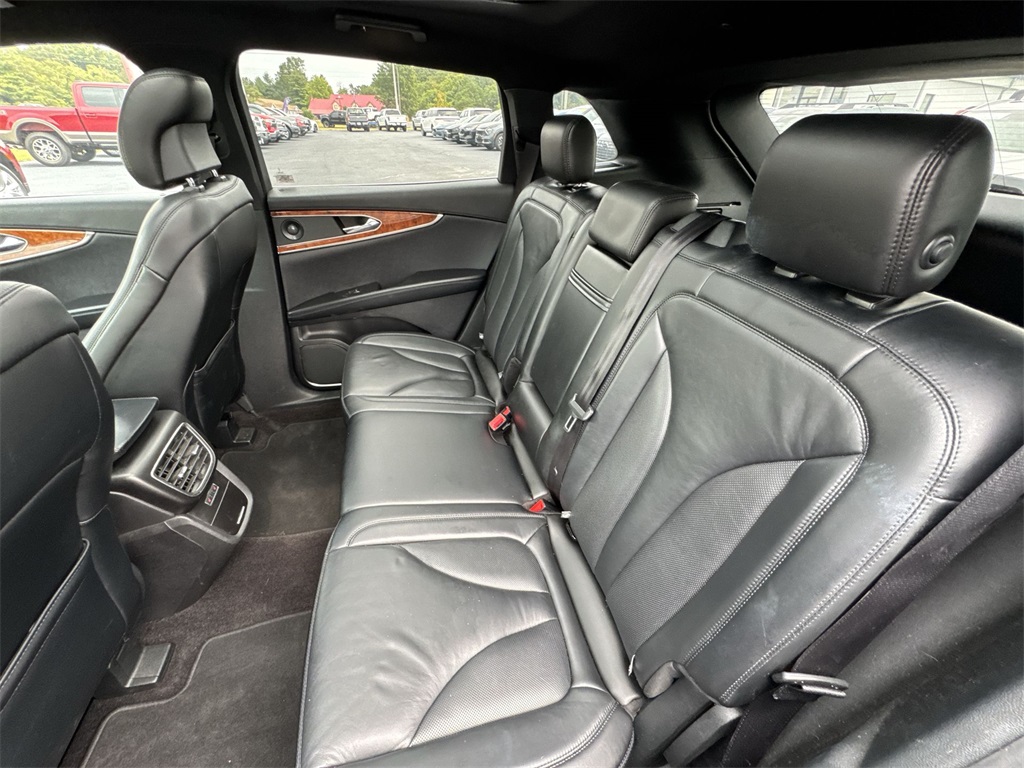 2019 Lincoln Nautilus Select photo 23