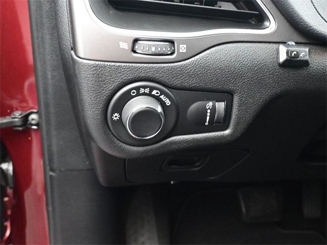 2020 Jeep Cherokee Latitude photo 18