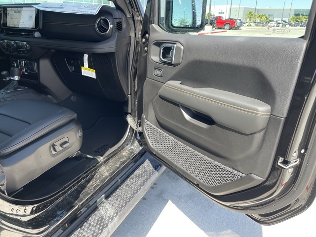 2025 Jeep Gladiator Sport photo 20