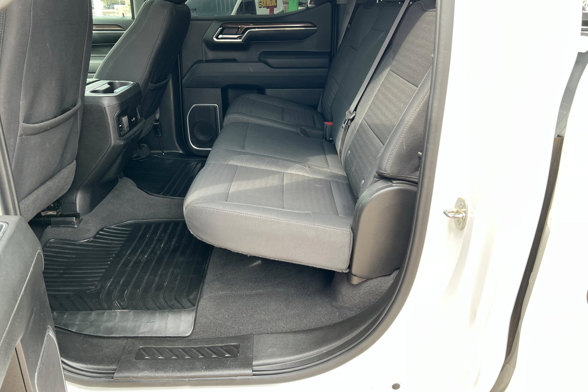 2024 Chevrolet Silverado 1500 LT photo 21