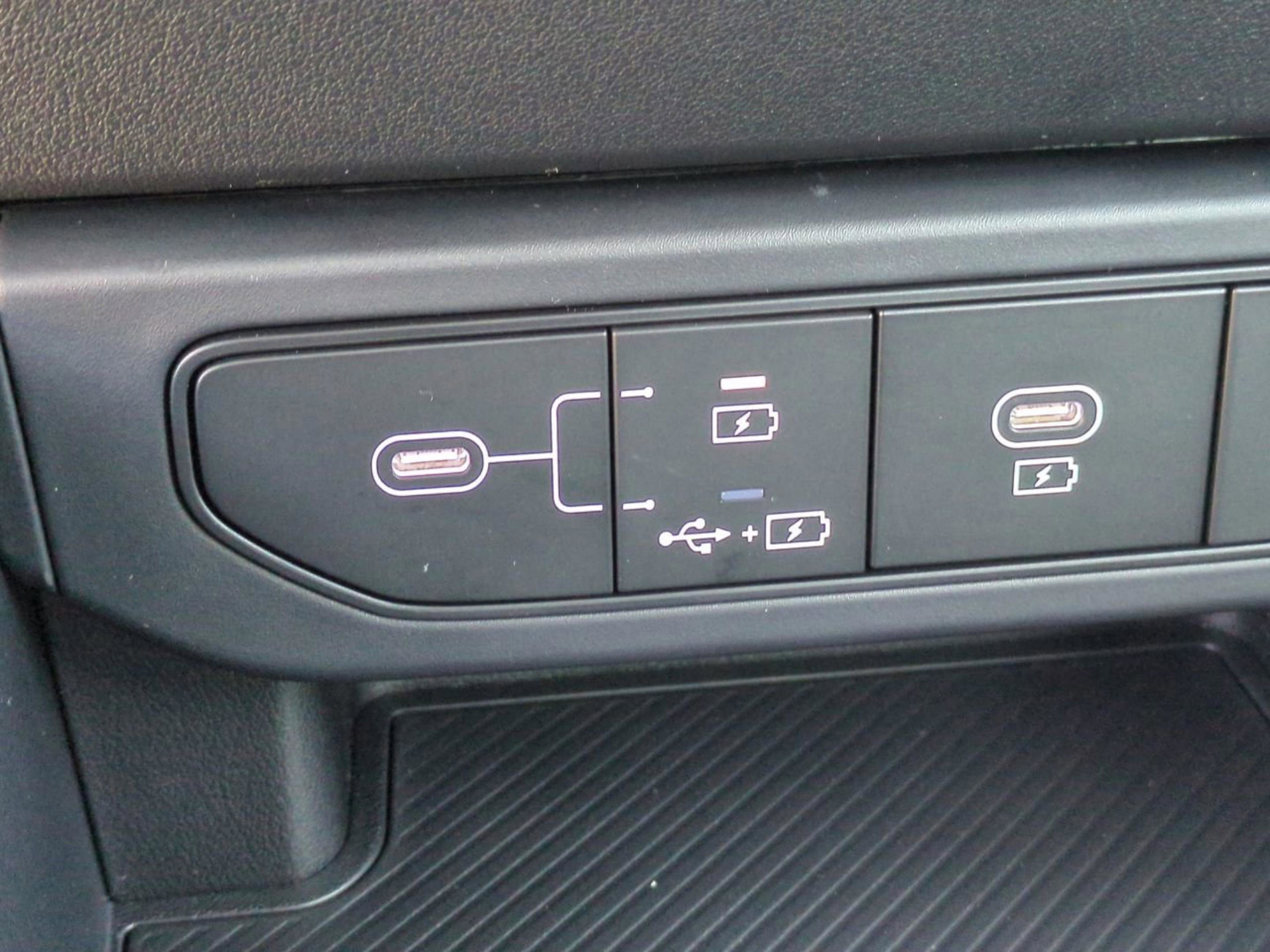 2025 Kia K4 LXS photo 21