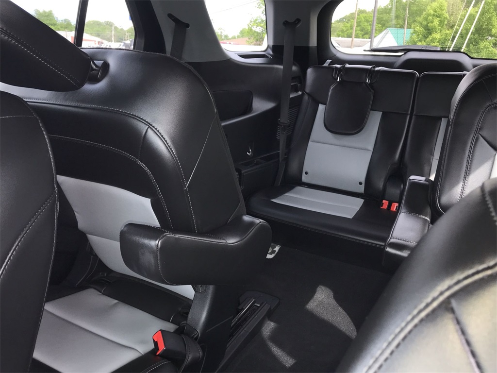 2023 Ford Explorer XLT photo 22