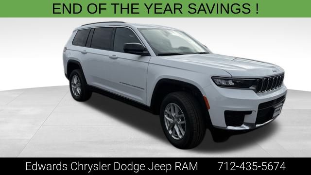 2025 Jeep Grand Cherokee L Laredo's photo