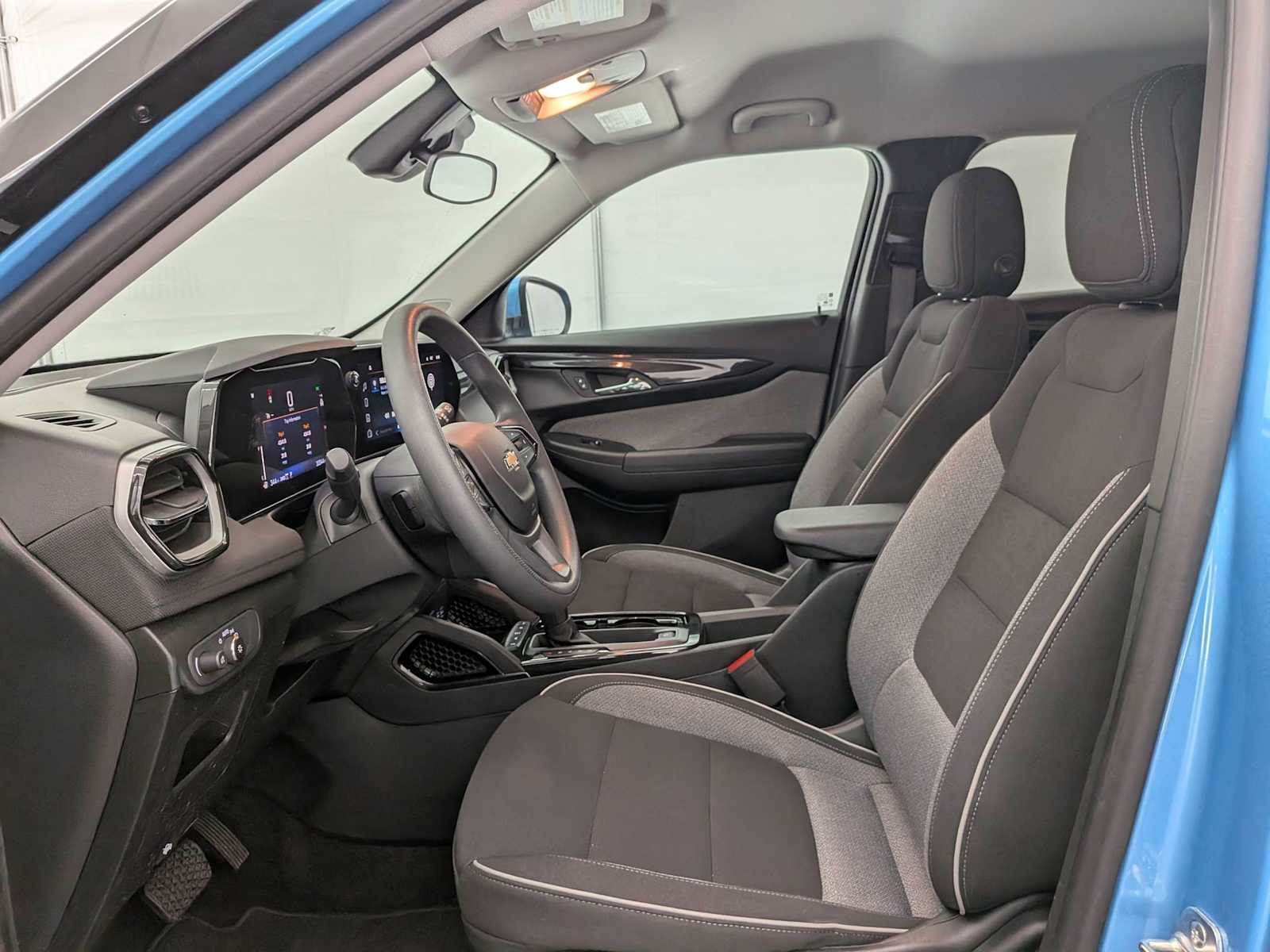 2025 Chevrolet Trailblazer LT photo 16