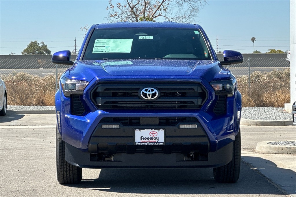 2025 Toyota Tacoma SR5 photo 9