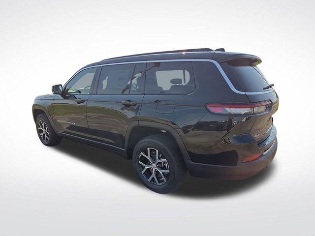 2025 Jeep Grand Cherokee Limited photo 2