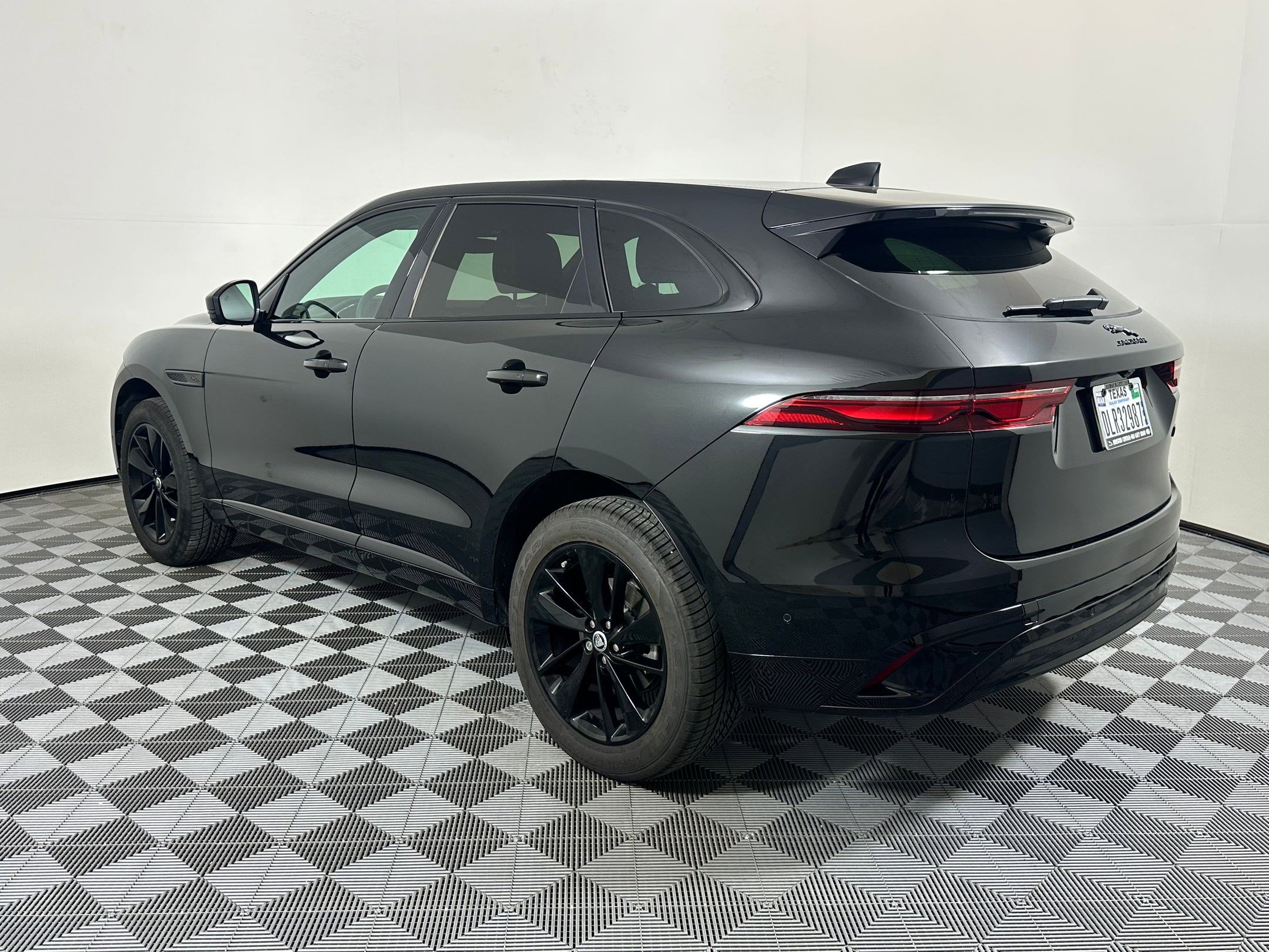 2026 Jaguar F-PACE P250 R-Dynamic S photo 3