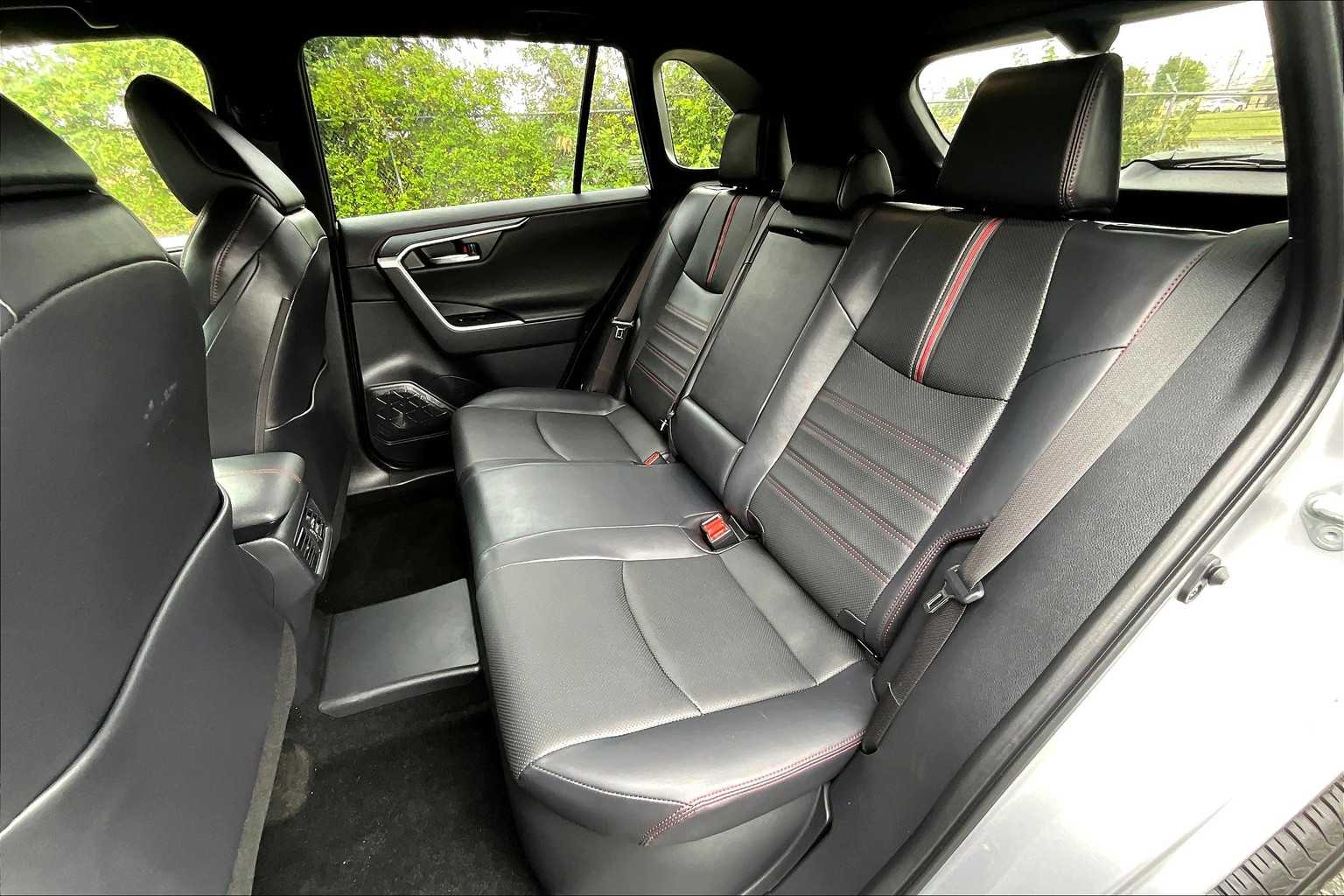 2023 Toyota RAV4 Prime XSE Premium photo 35