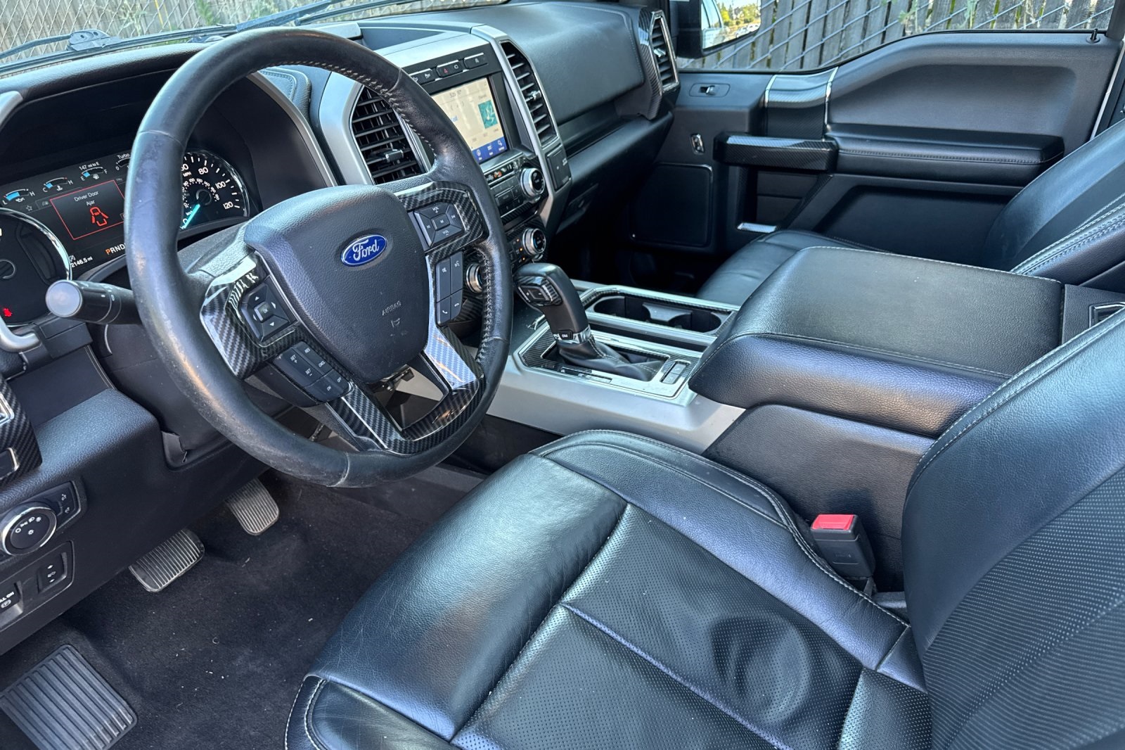 2019 Ford F-150 Lariat photo 10