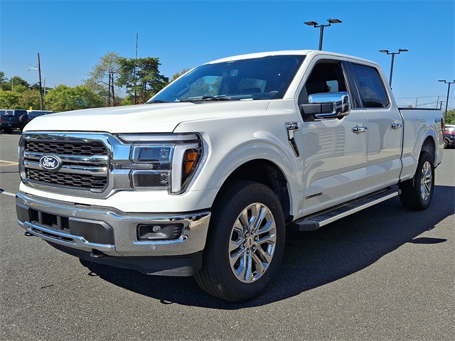 2025 Ford F-150 Lariat photo 3