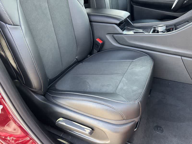2025 Jeep Grand Cherokee Altitude X photo 16