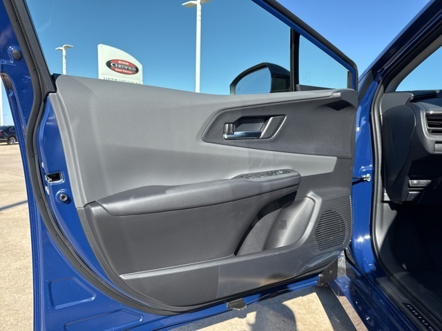 2024 Toyota Prius XLE photo 13