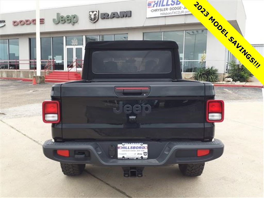 2023 Jeep Gladiator Willys photo 6