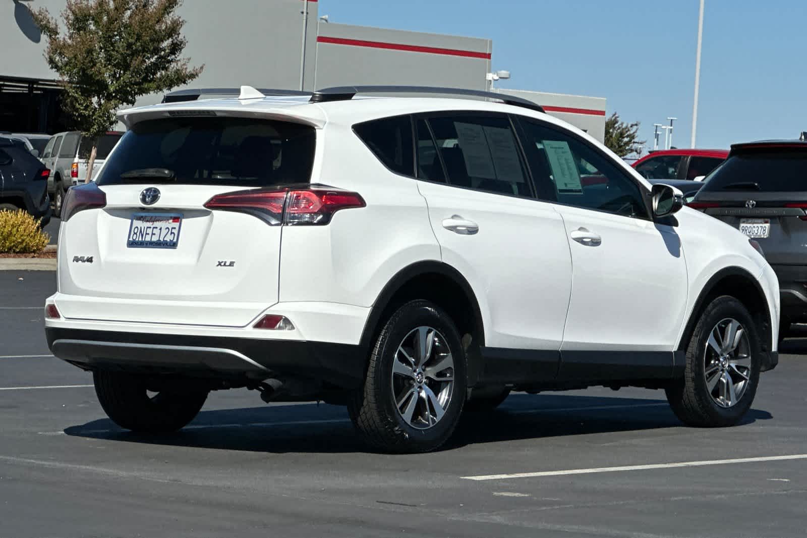 2018 Toyota RAV4 XLE photo 2