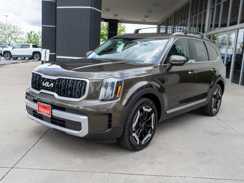 2025 Kia Telluride EX photo 3