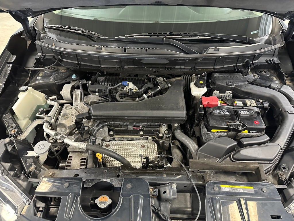 2018 Nissan Rogue SV photo 31
