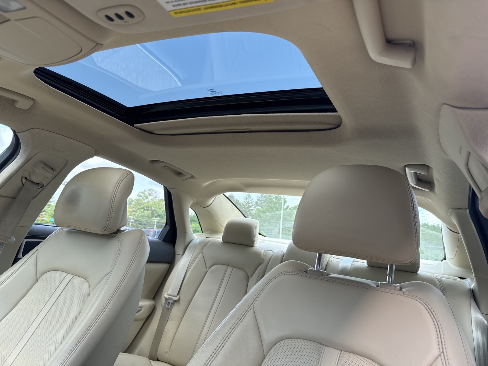 2013 Lincoln MKZ Hybrid photo 3