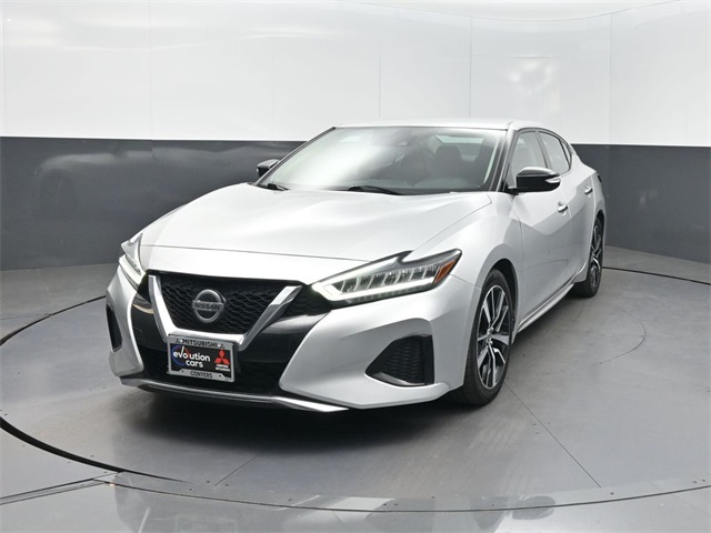 2021 Nissan Maxima SV's photo