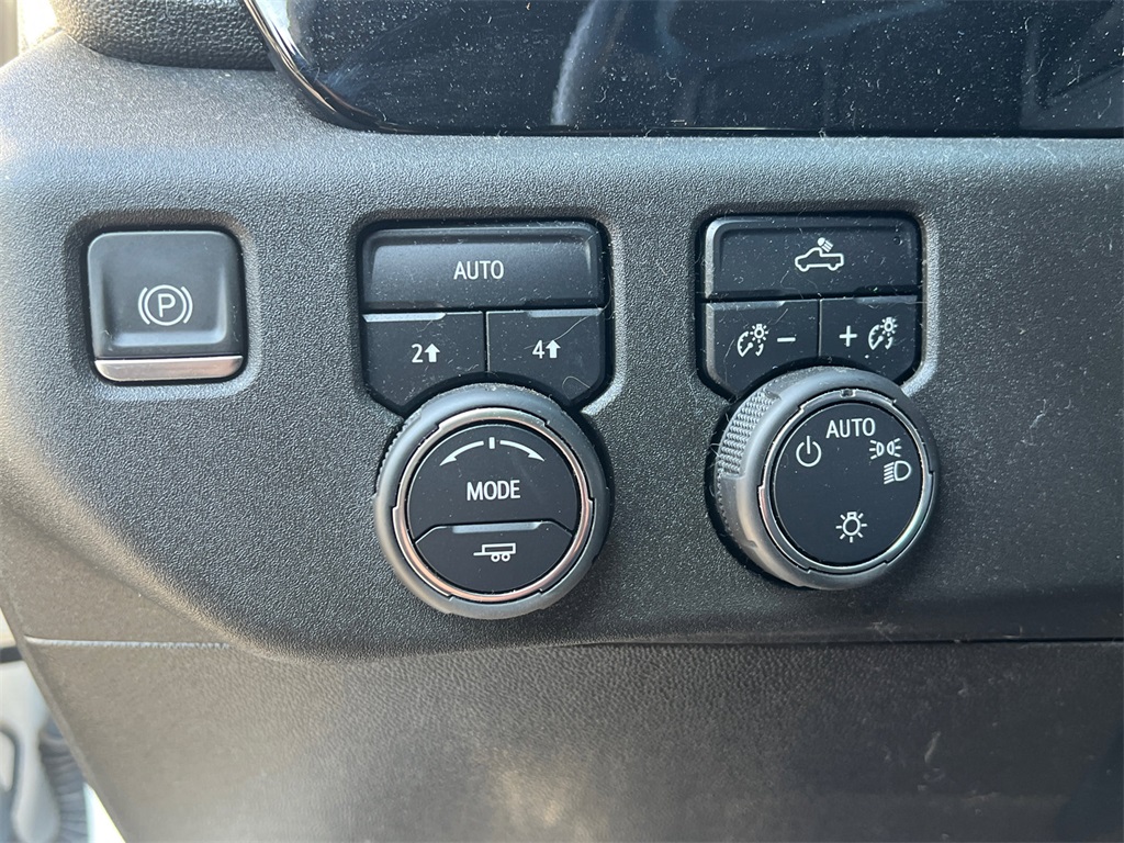 2022 Chevrolet Silverado 1500 LT photo 13