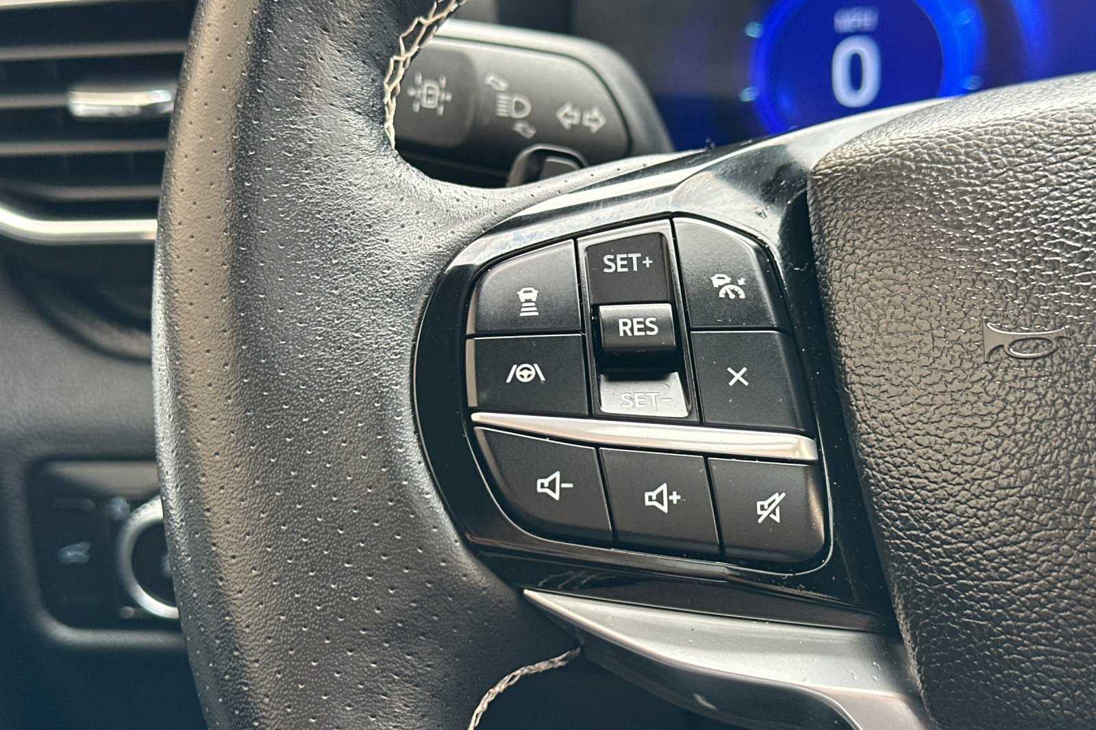2023 Ford Explorer ST photo 27