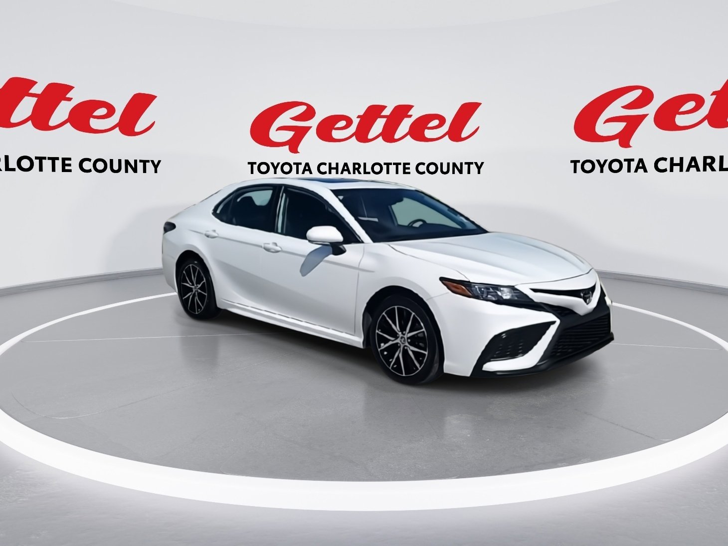 2024 Toyota Camry SE photo 2