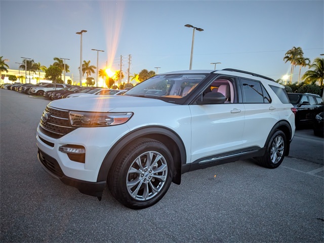 2022 Ford Explorer XLT photo 4