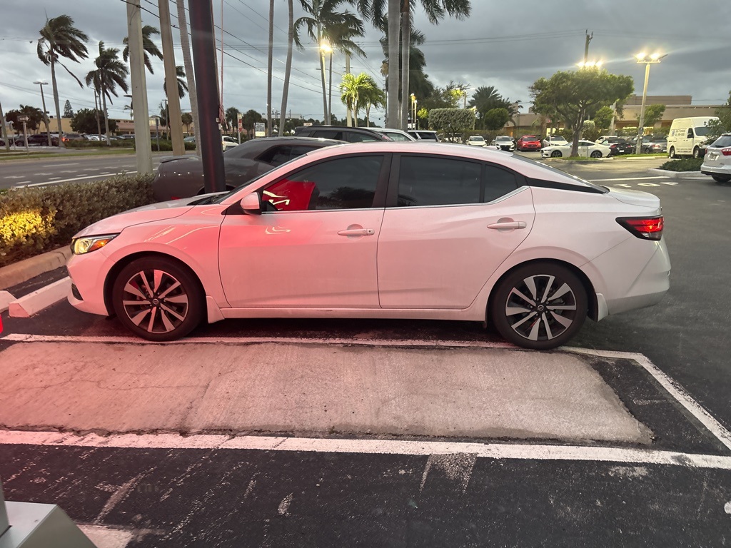 2022 Nissan Sentra SV photo 2