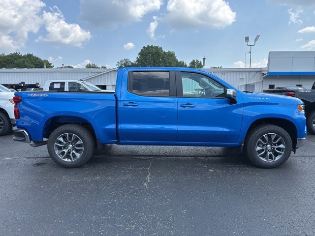 2026 Chevrolet Silverado 1500 LT photo 2