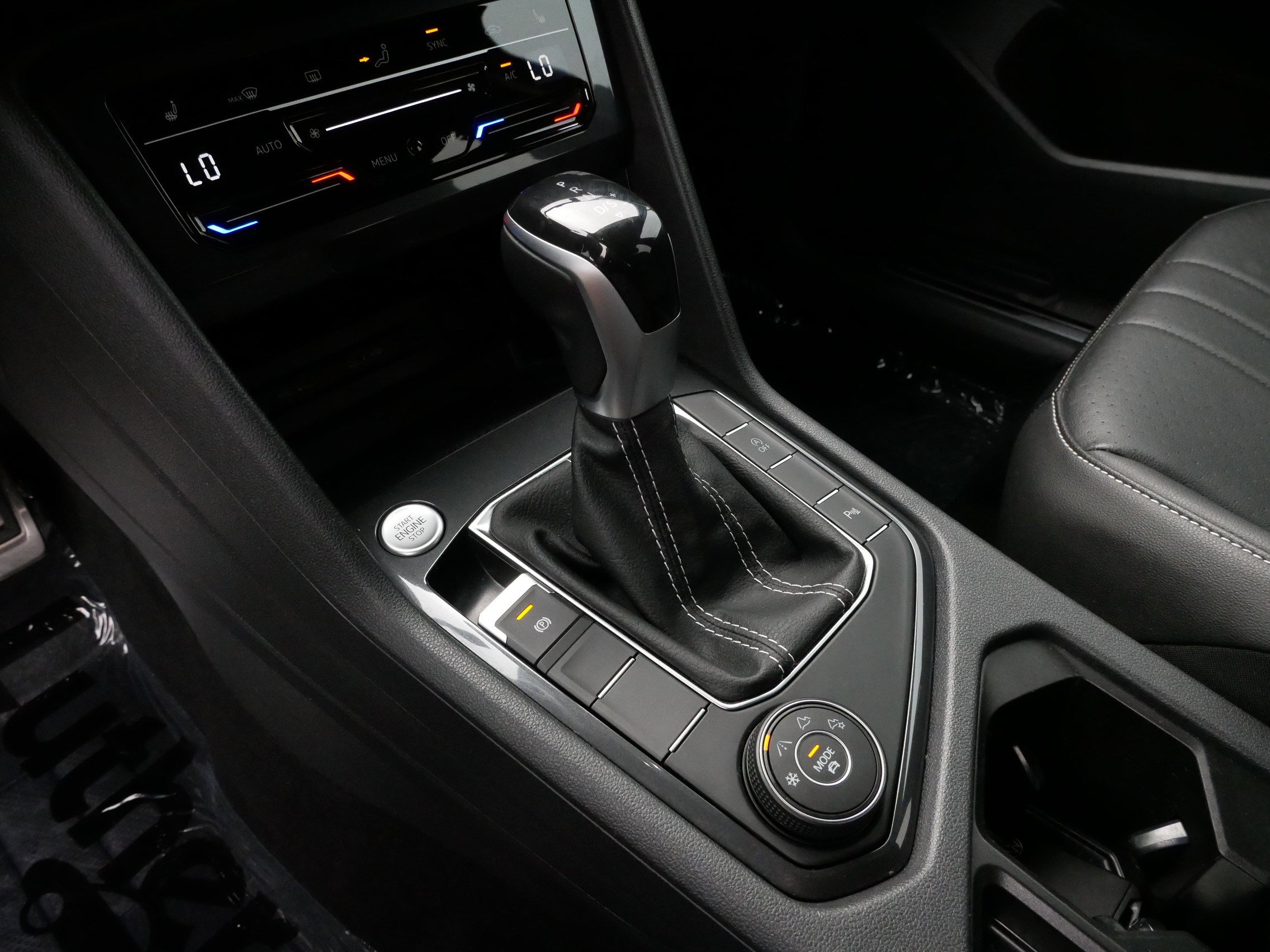 2022 Volkswagen Tiguan SE R-Line Black photo 21