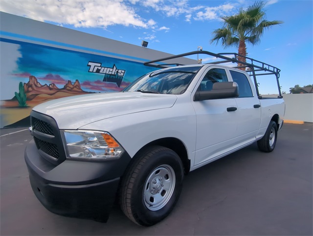 2022 Ram 1500 Classic Tradesman photo 3