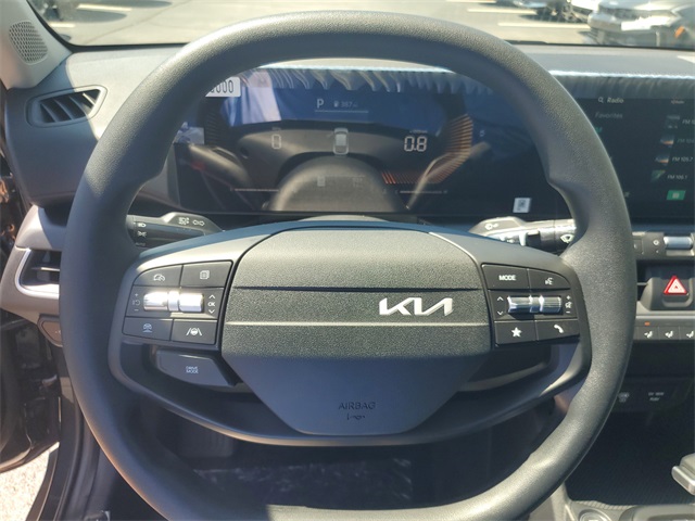 2025 Kia K4 LXS photo 11