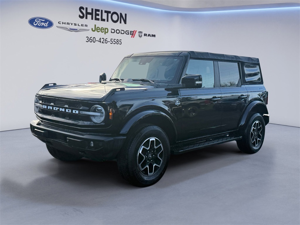 2022 Ford Bronco 4-Door Outer Banks's photo