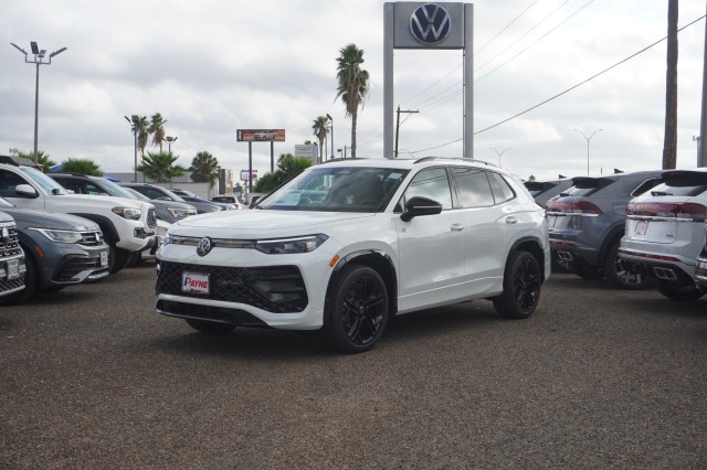 2026 Volkswagen Tiguan SE R-LINE BLACK's photo