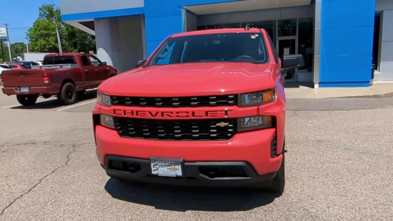 2022 Chevrolet Silverado 1500 Custom photo 3