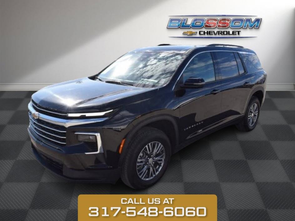 2025 Chevrolet Traverse photo 2