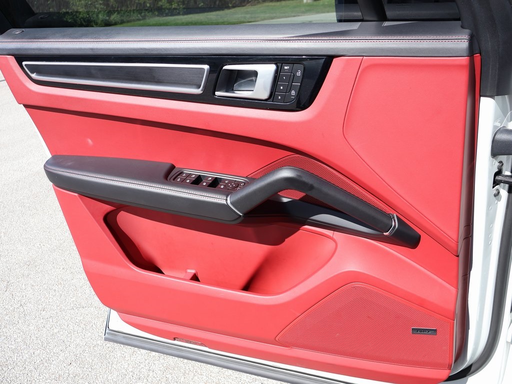 2022 Porsche Cayenne GTS photo 29