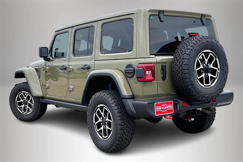 2025 Jeep Wrangler Rubicon photo 3