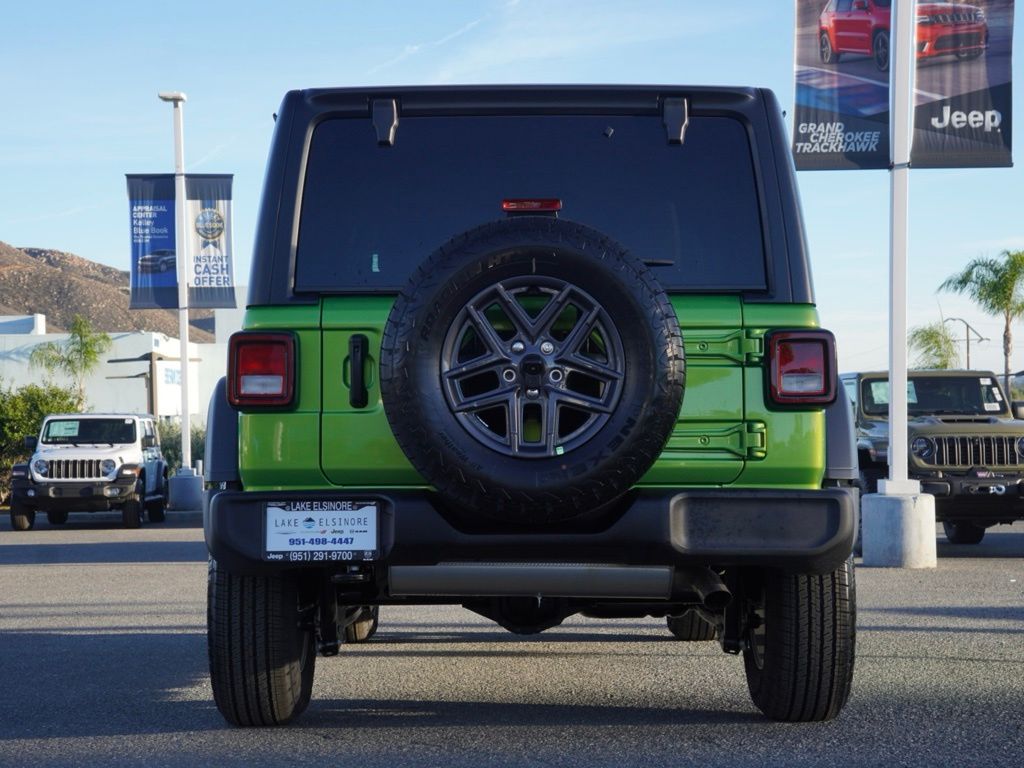 New 2026 Mojito Clear-Coat Exterior Paint Jeep 4-Door Sport S image 5