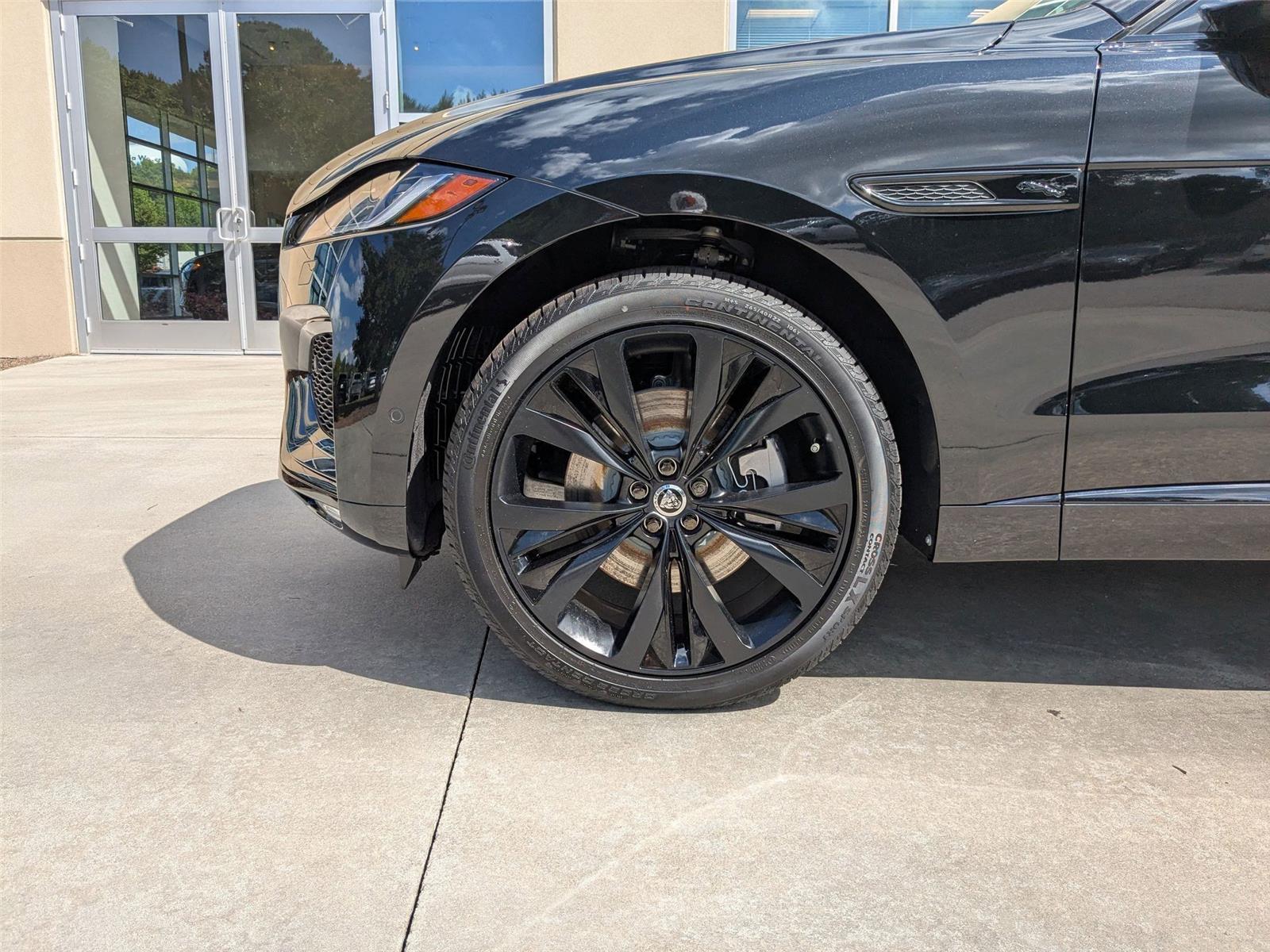 2026 Jaguar F-PACE P250 R-Dynamic S photo 7